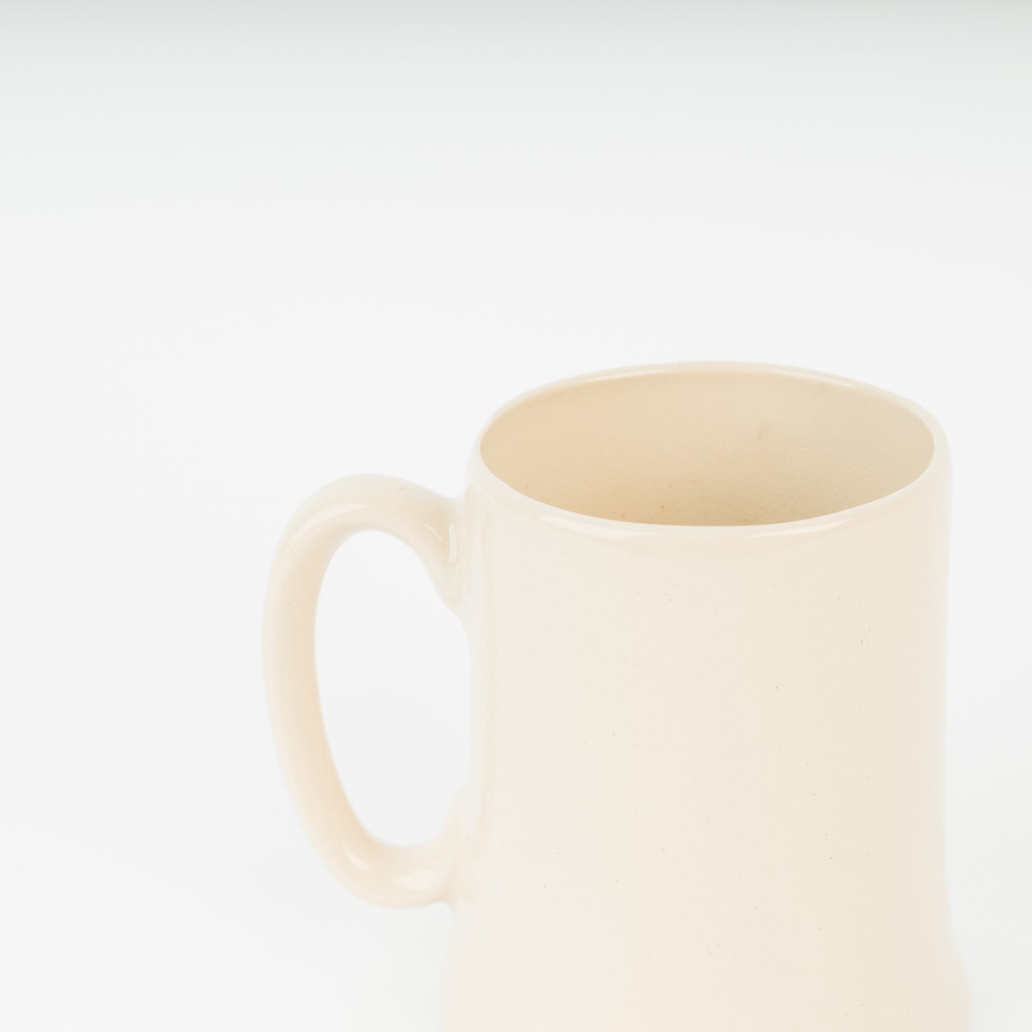 Handmade Woad Navy Blue Stoneware Half-Pint Tankard – Slip Cast Ceramic Mug with High Gloss Glaze – Sleek Traditional Pottery Beer and Tea Mug