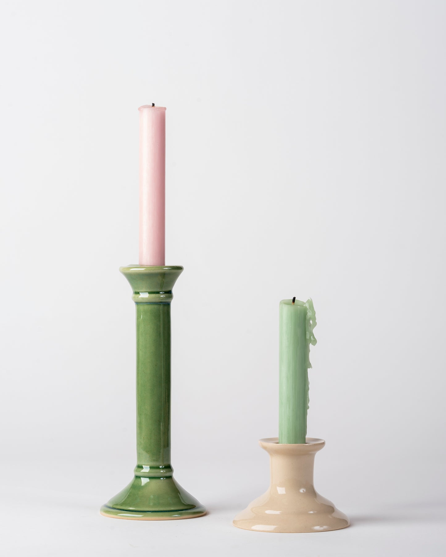 Handcrafted Ceramic Soft Peony Pink Taper Candle Holder – Elegant Home Décor Accent for Dining, Mantels & Gifting