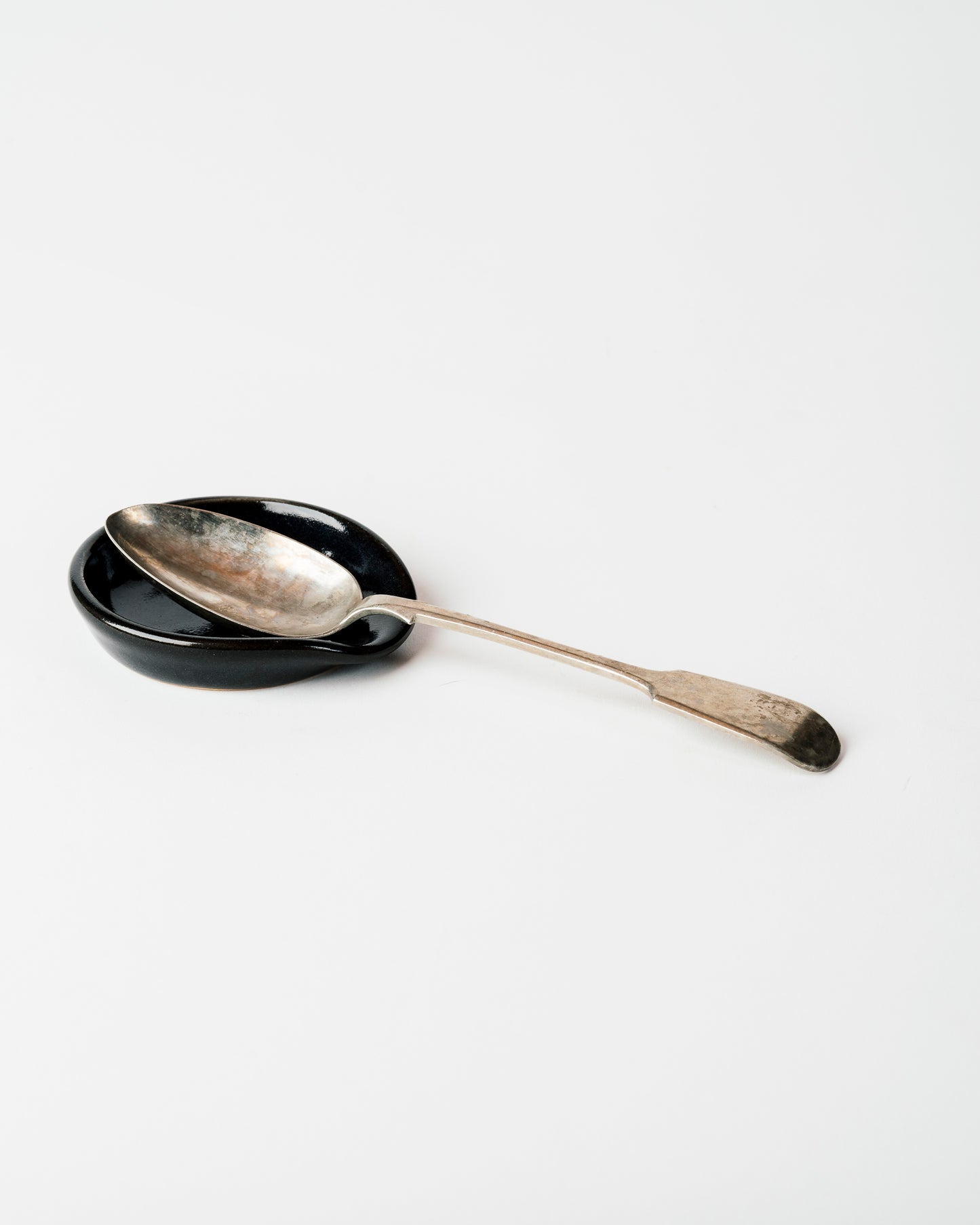 Handmade Dark Woad Blue Ceramic Spoon Rest – Minimalist Kitchen Counter Accessory for Clean Cooking & Stylish Decor