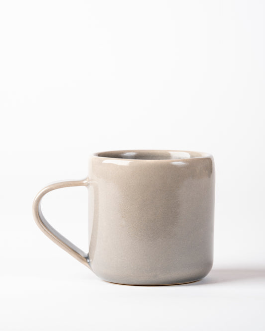 Handmade Pale Cloud Grey Stoneware Breakfast Mug – High Gloss Ceramic Cup for Hot Beverages